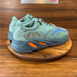 Yeezy boost 700 faded azure